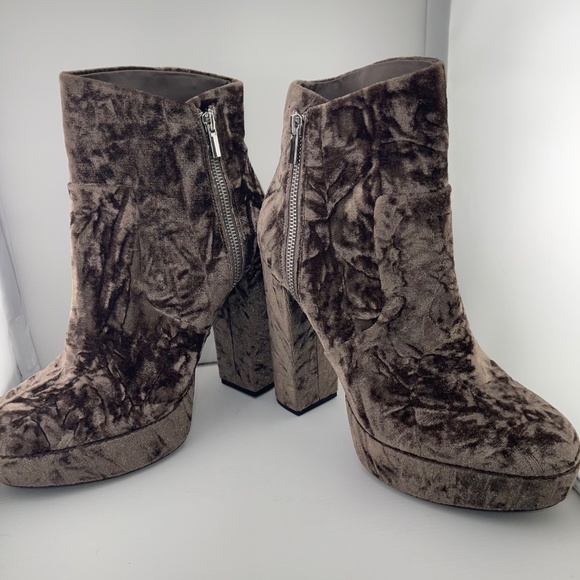 New! GIANNI BINI Didier Velvet Platform Block Heel Booties Size 6 Brown No tag - Picture 3 of 10